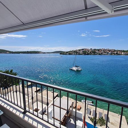 Villa Lux Apartments Рогозница Экстерьер фото